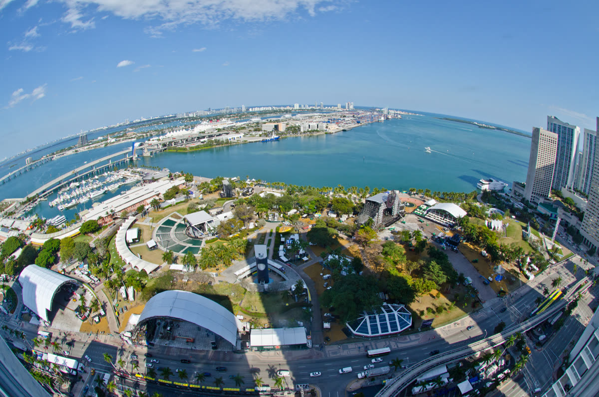 Ultra Music Festival crowd and stage production
